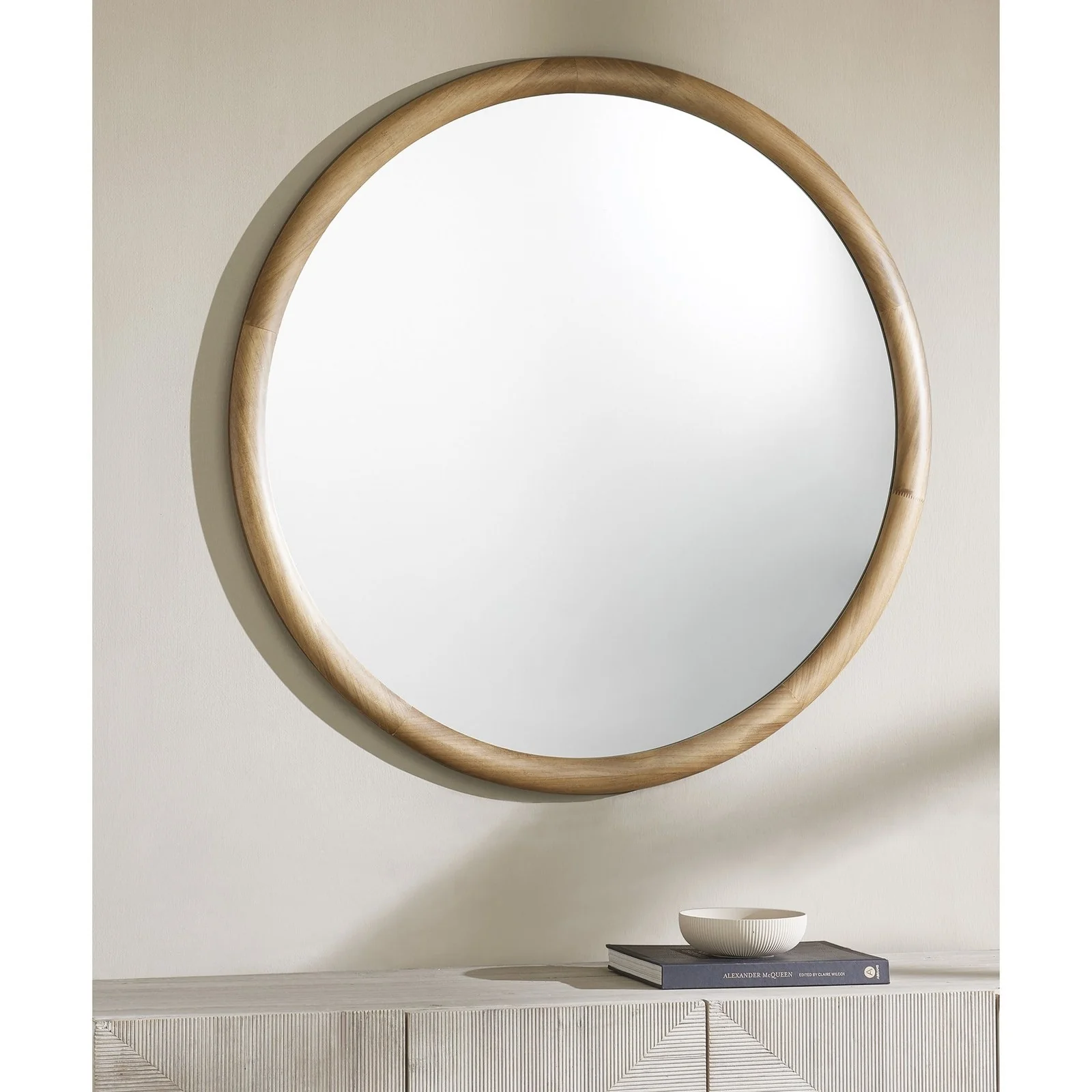 RenWil Lillith Round Mirror NDD22M002